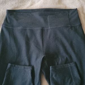 Fabletics  size XL Workout ankle pants in black